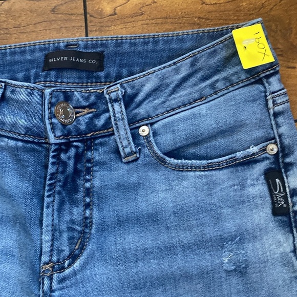 Women's Blue Jeans - Picture 3 of 7